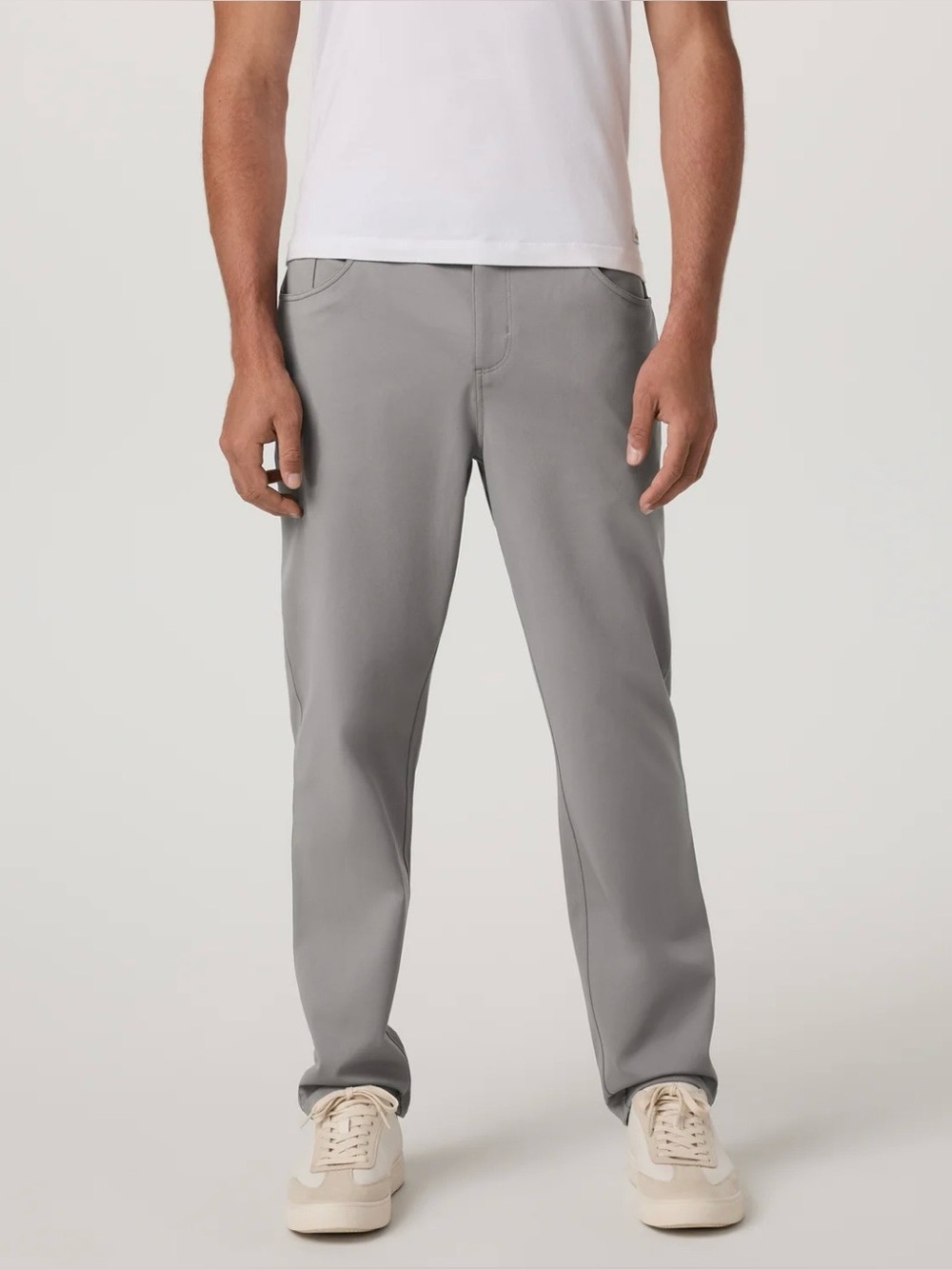 Vuori Meta Twill Pants Classic Fit 30”
Color Shiitake.